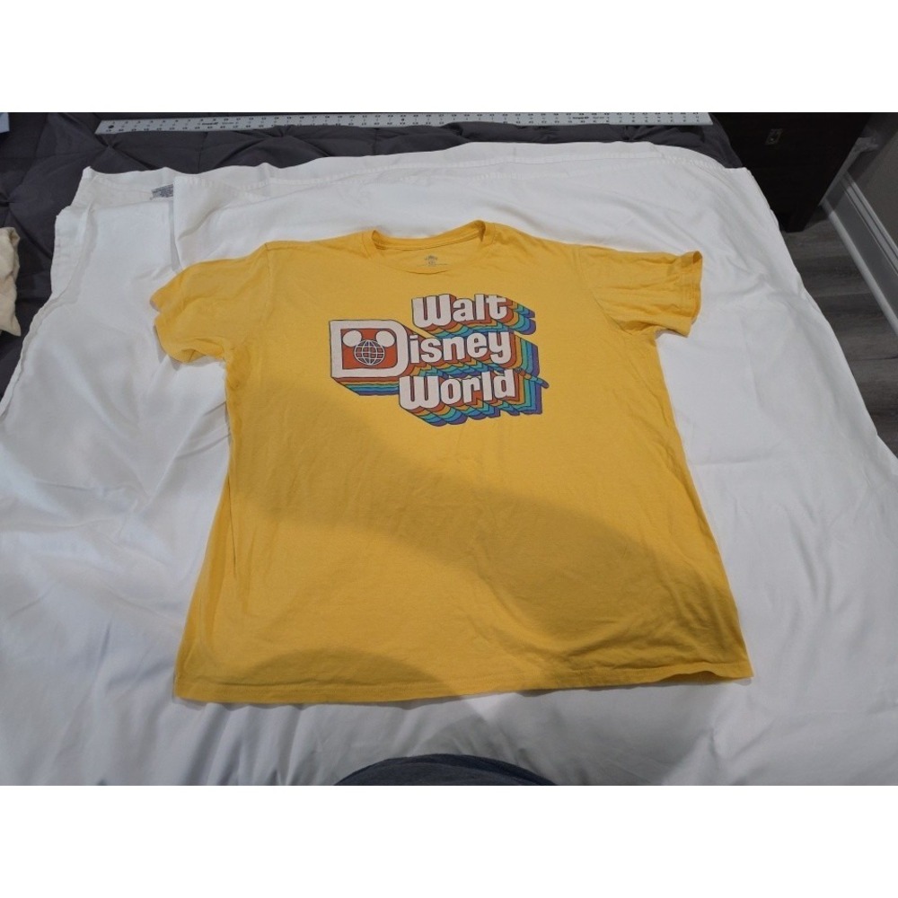 Disney Walt Disney World Retro Rainbow Graphic Tee Yellow XXL Mens T-Shirt